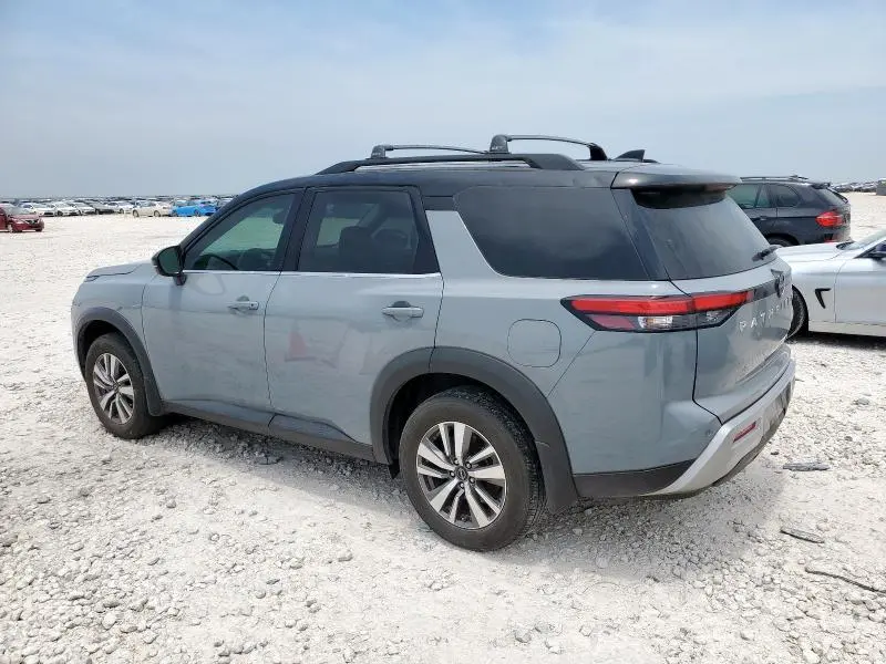 2022 NISSAN PATHFINDER SL  