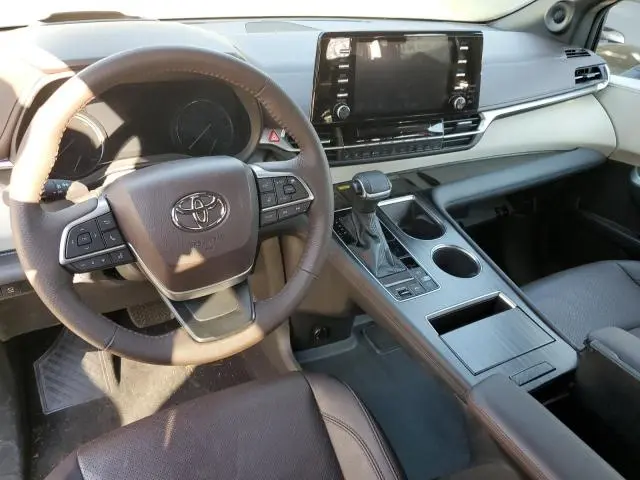 2021 TOYOTA SIENNA PLATINUM 7-PASSENGER  