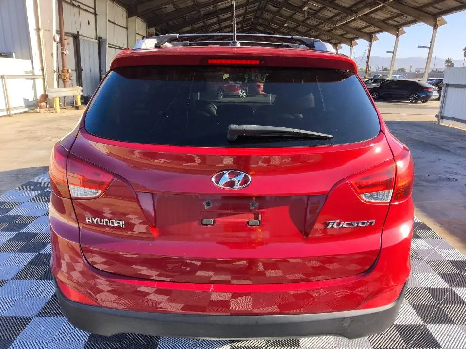 2011 HYUNDAI TUCSON GLS  