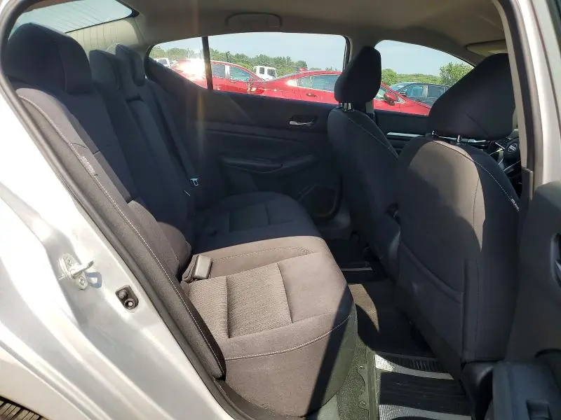 2022 NISSAN ALTIMA SV  