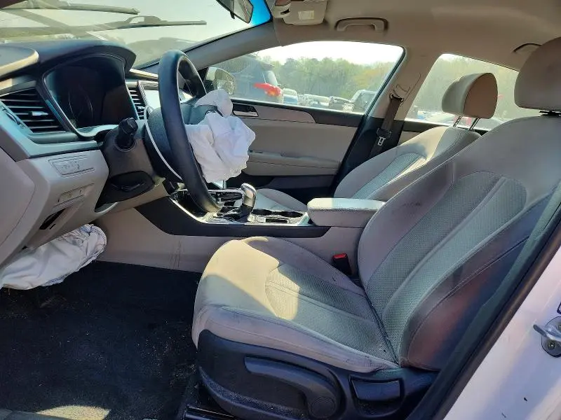 2019 HYUNDAI SONATA SE  