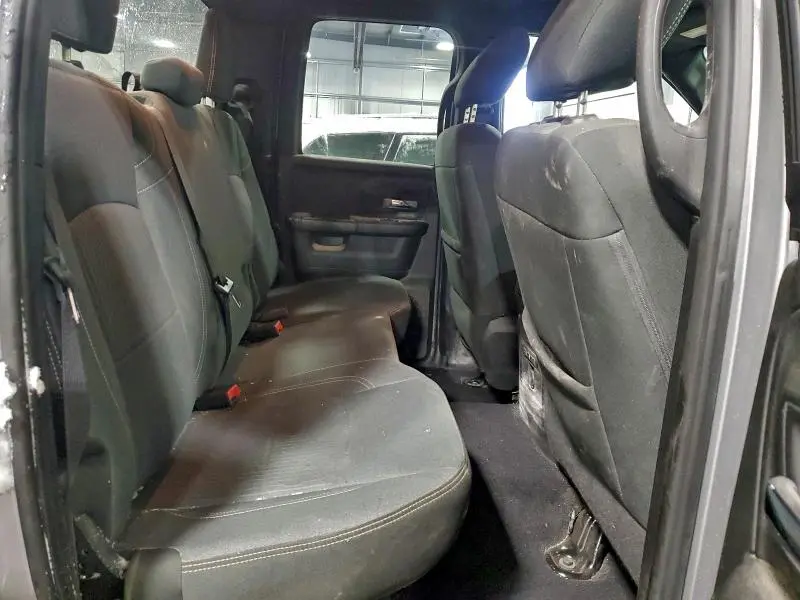 2021 RAM 1500 CLASSIC SLT  