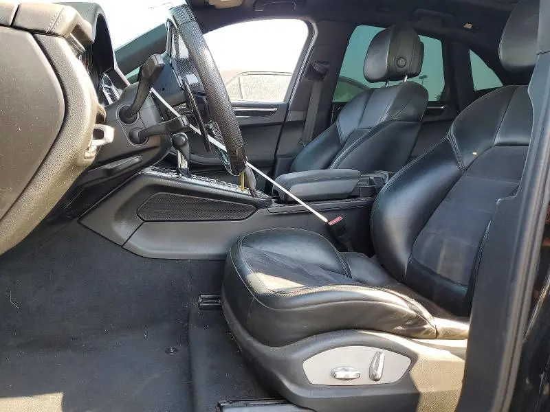 2017 PORSCHE MACAN GTS  