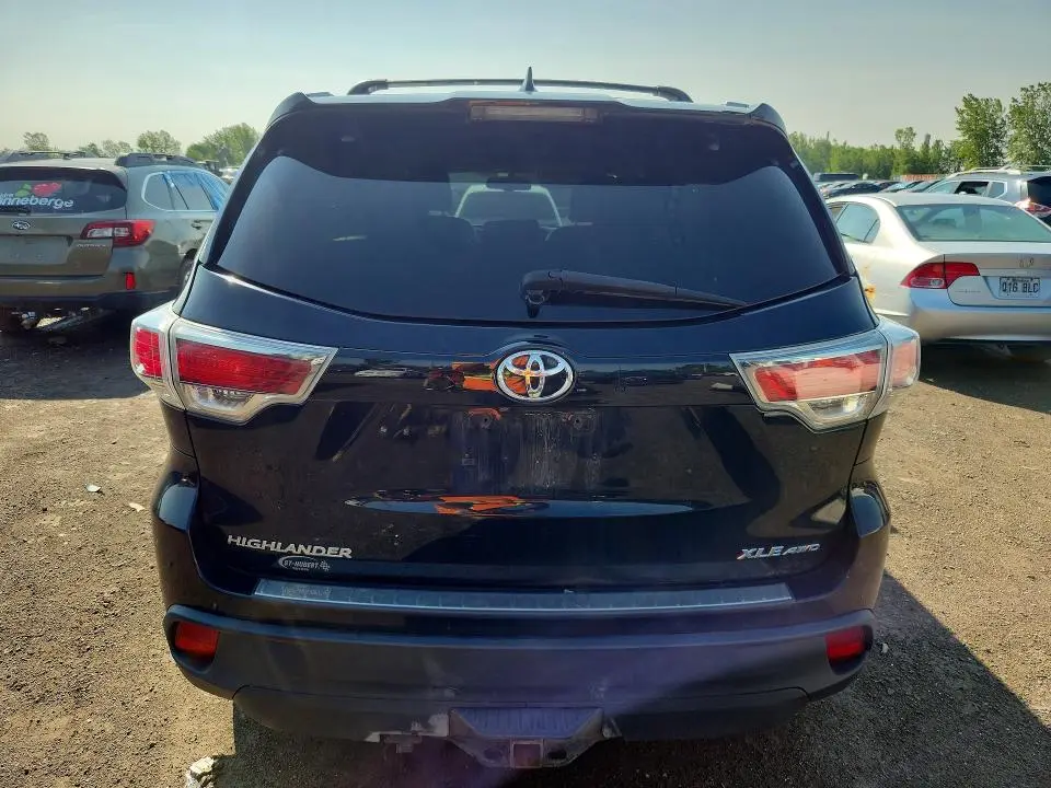 2016 TOYOTA HIGHLANDER XLE  