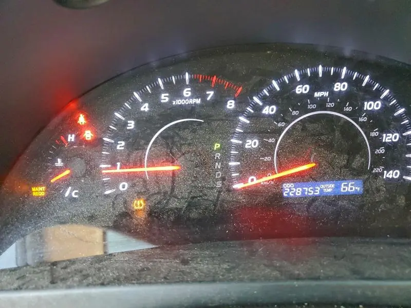 2011 TOYOTA CAMRY BASE  