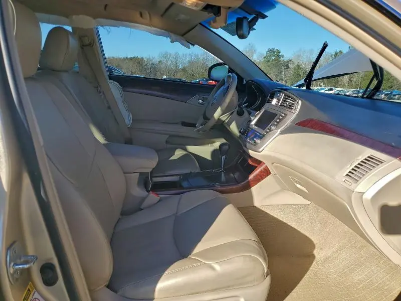 2011 TOYOTA AVALON BASE  