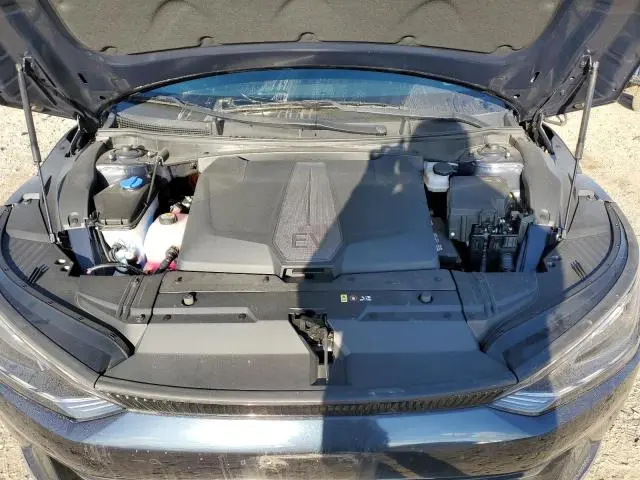 2023 KIA EV6 LIGHT  