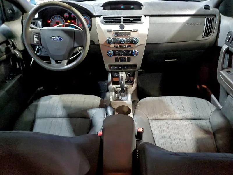 2010 FORD FOCUS SE  