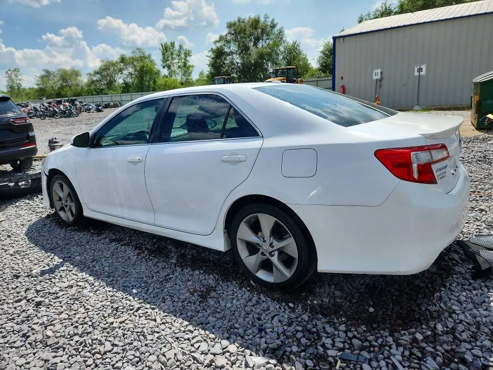 2012 TOYOTA CAMRY SE V6  