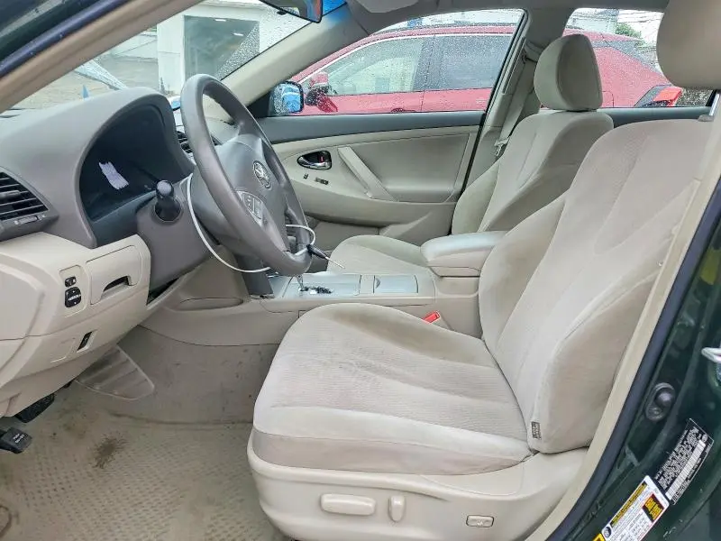 2011 TOYOTA CAMRY LE  