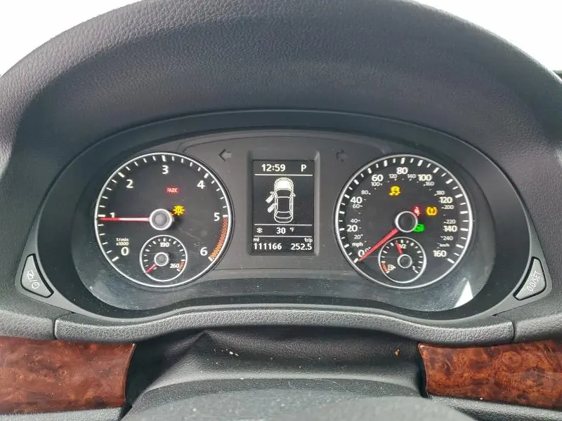 2013 VOLKSWAGEN PASSAT SEL  