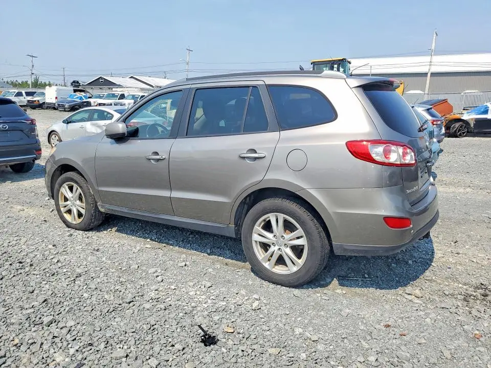 2012 HYUNDAI SANTA FE SE  