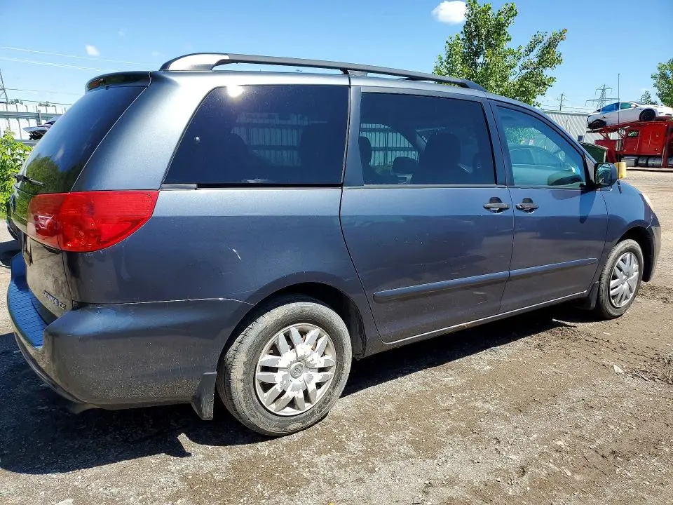 2010 TOYOTA SIENNA CE  