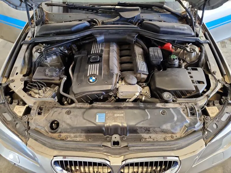2010 BMW 528I   