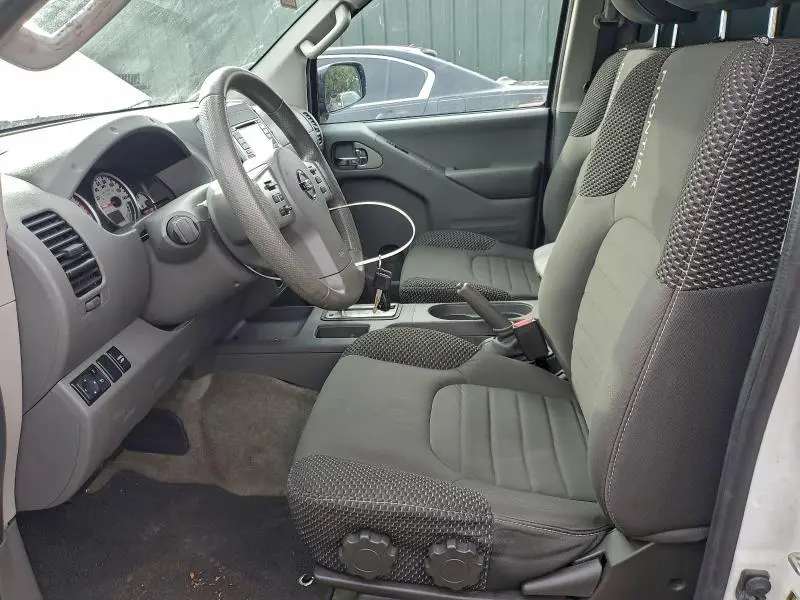 2016 NISSAN FRONTIER S  