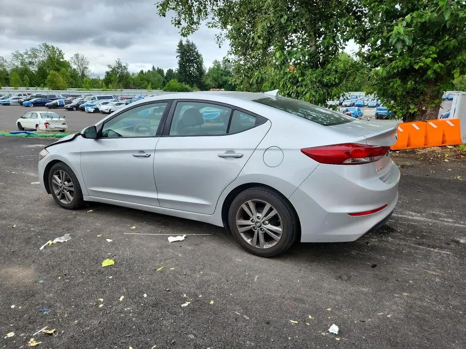 2017 HYUNDAI ELANTRA SE  
