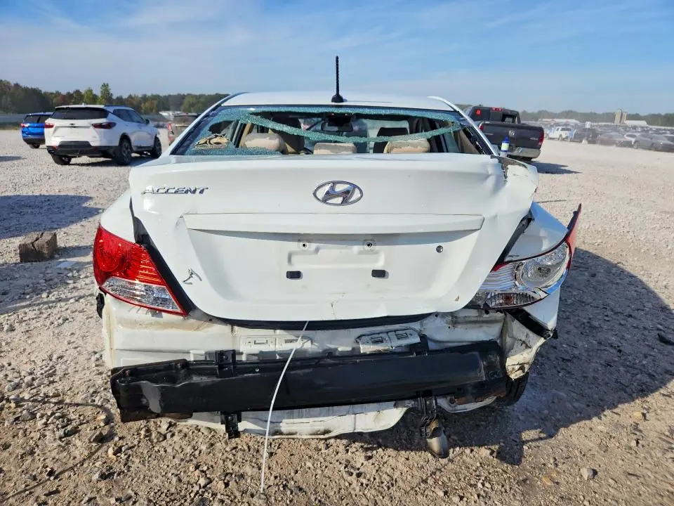 2013 HYUNDAI ACCENT GLS  