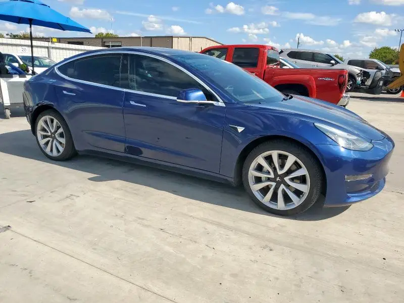 2018 TESLA MODEL 3   
