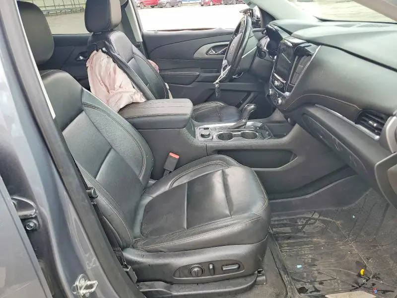 2019 CHEVROLET TRAVERSE LT  
