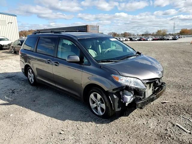 2012 TOYOTA SIENNA LE