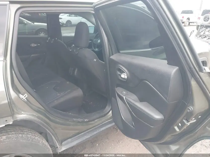 2019 JEEP CHEROKEE LATITUDE 4X4