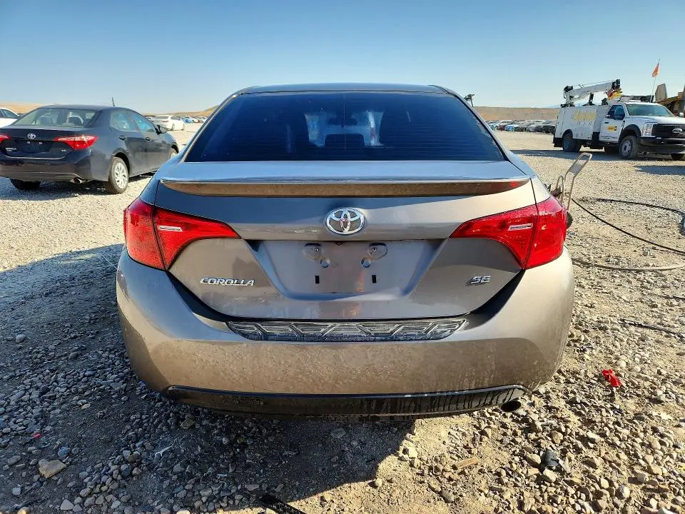 2017 TOYOTA COROLLA SE  
