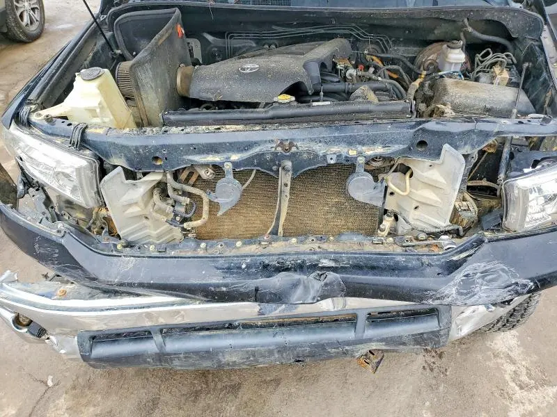 2012 TOYOTA TUNDRA CREWMAX LIMITED  