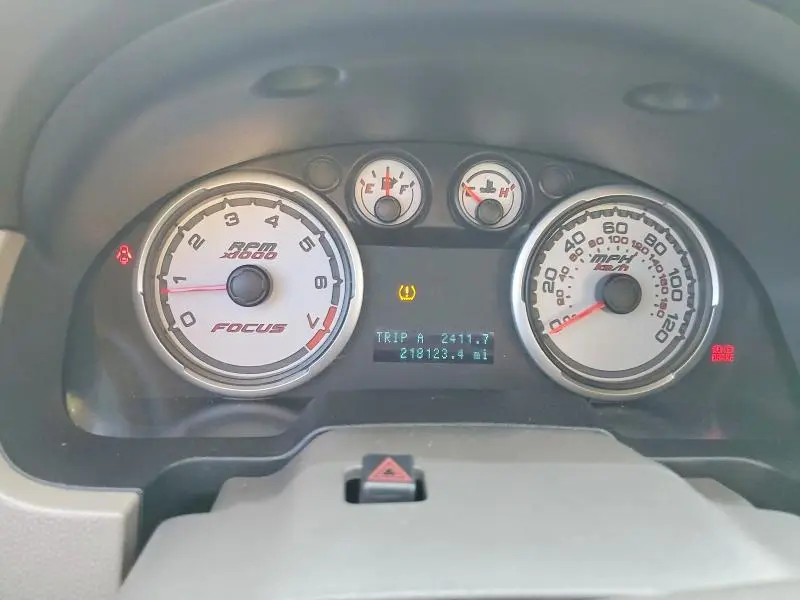 2011 FORD FOCUS SE  