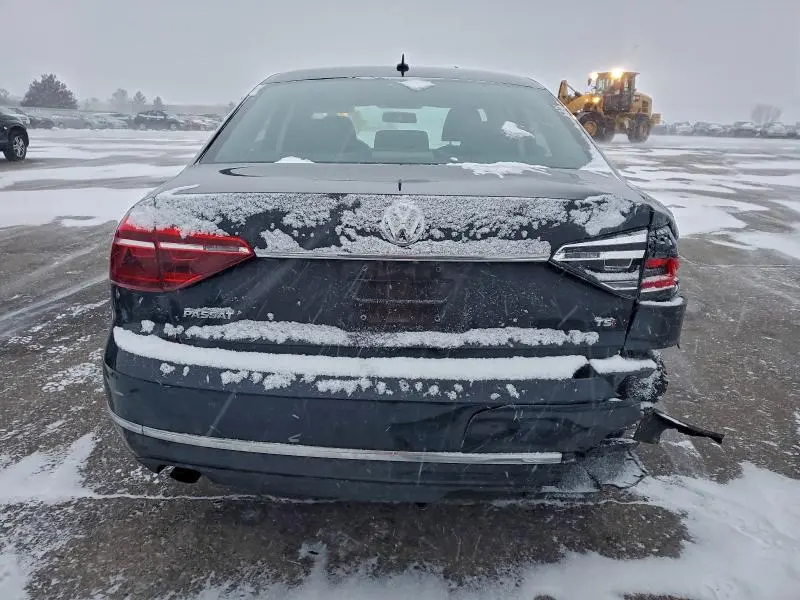 2017 VOLKSWAGEN PASSAT S  