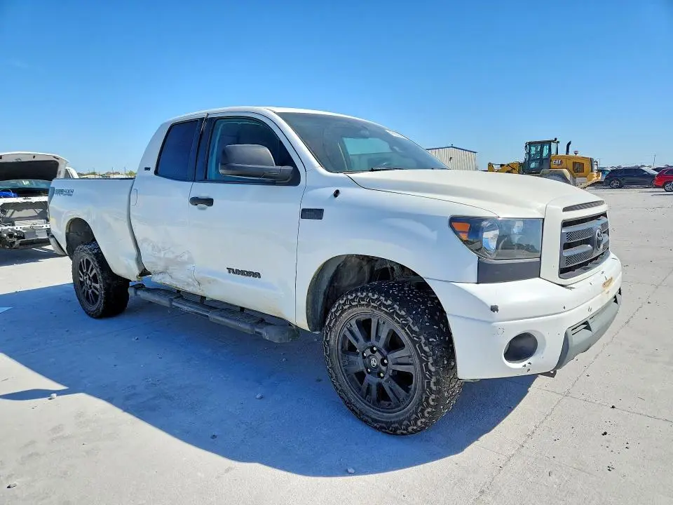 2011 TOYOTA TUNDRA GRADE  