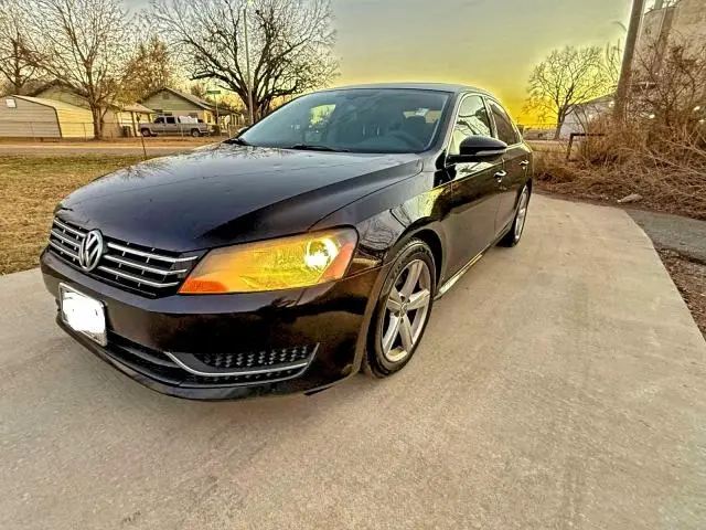 2012 VOLKSWAGEN PASSAT SE  