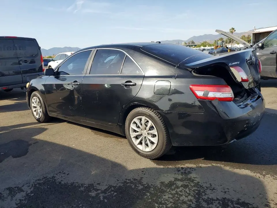 2011 TOYOTA CAMRY LE  