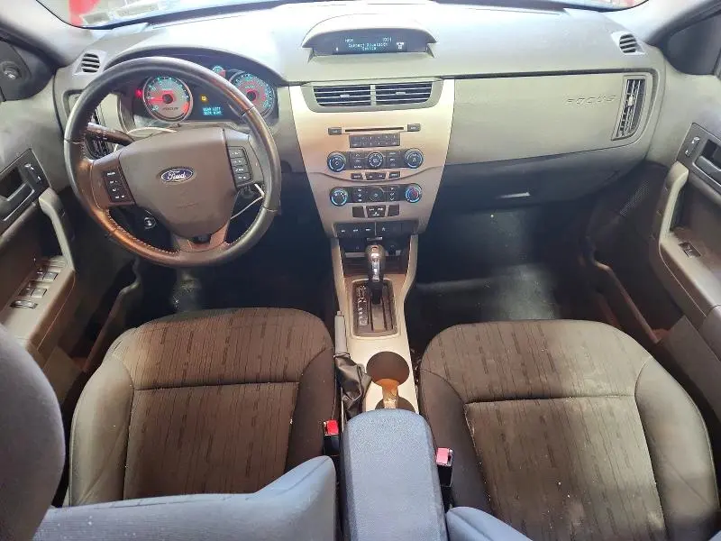 2010 FORD FOCUS SE  