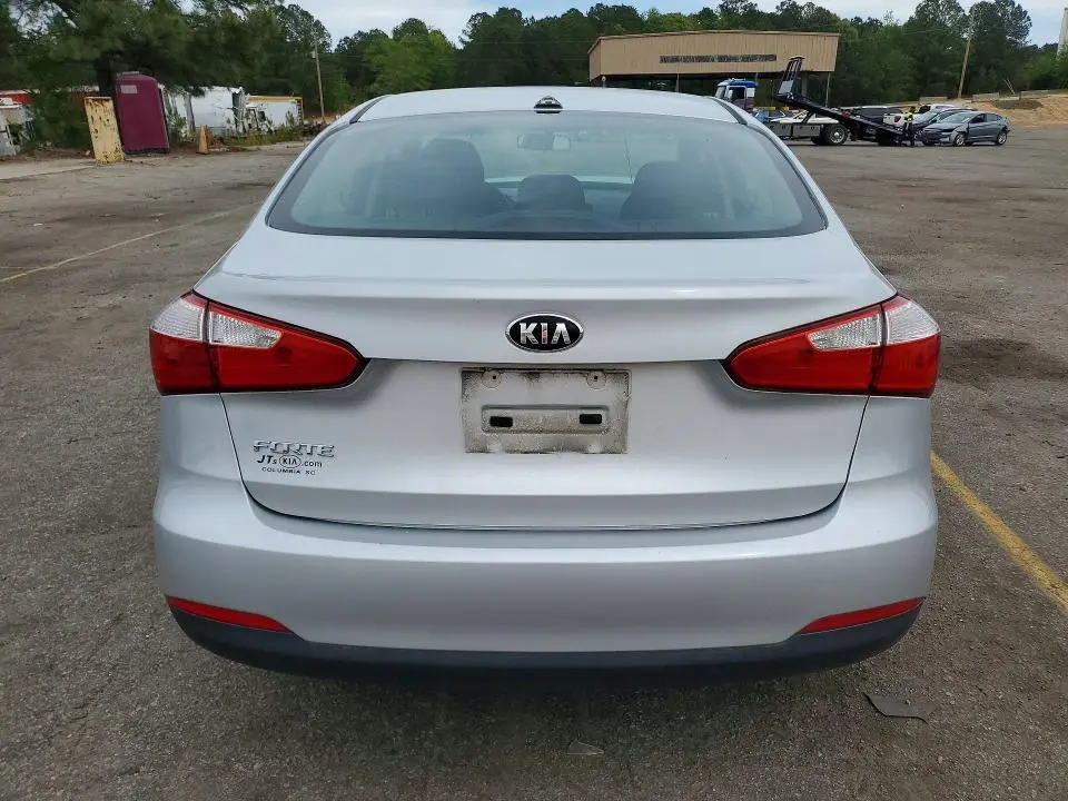 2016 KIA FORTE LX  