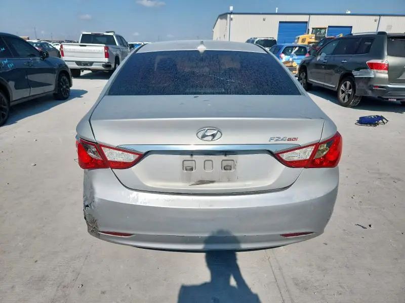 2011 HYUNDAI SONATA GLS  