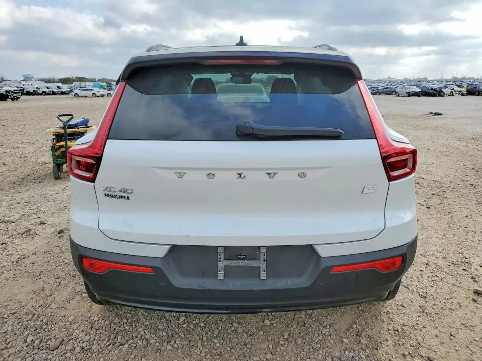 2023 VOLVO XC40 RECHARGE PLUS  