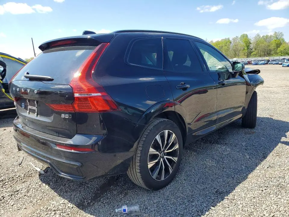 2025 VOLVO XC60 PLUS  