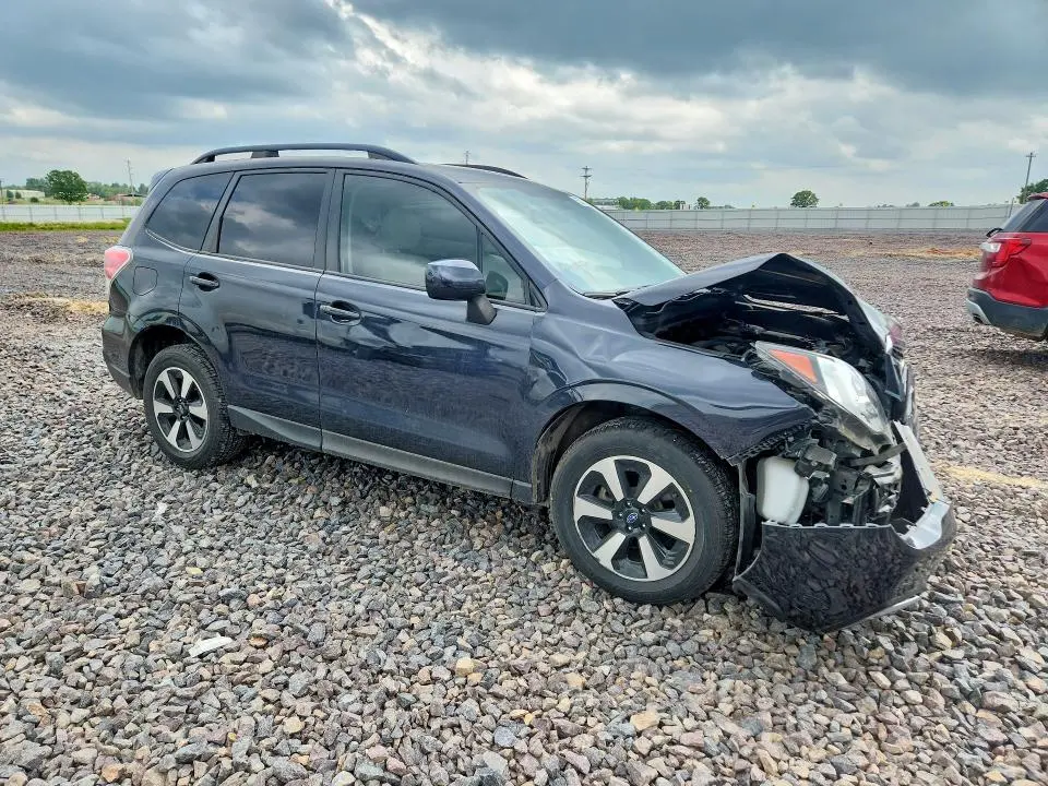 2018 SUBARU FORESTER   