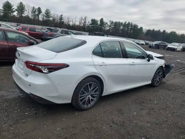 2023 TOYOTA CAMRY XLE  