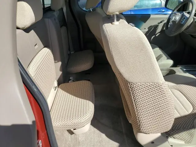 2017 NISSAN FRONTIER S