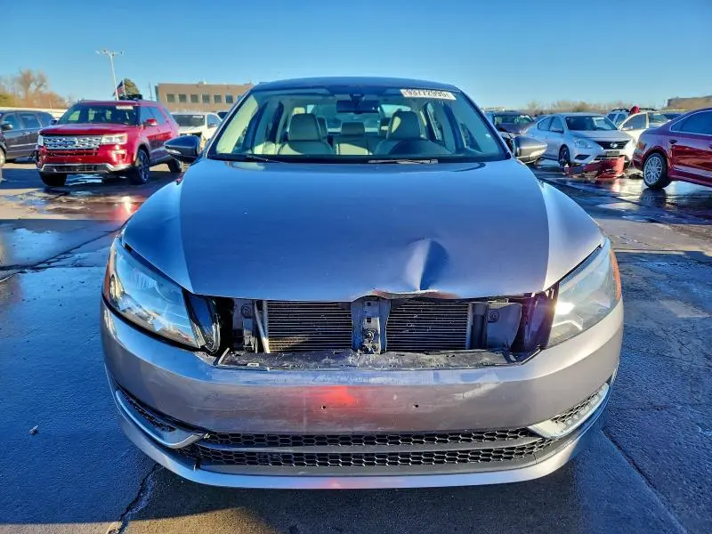 2012 VOLKSWAGEN PASSAT SE  