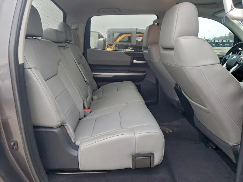 2017 TOYOTA TUNDRA CREWMAX LIMITED  