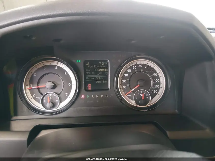 2017 RAM 1500 TRADESMAN  4X4 8' BOX