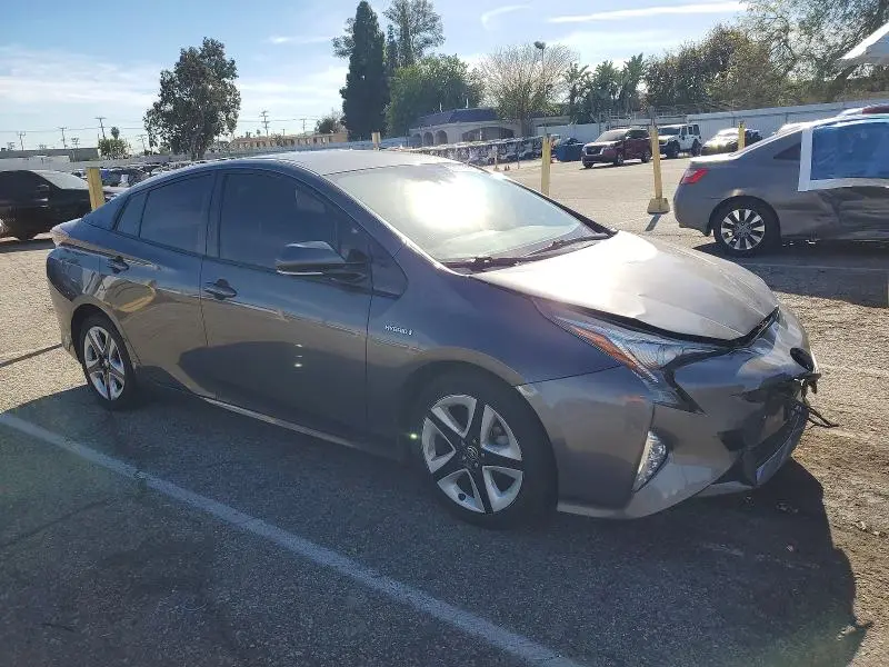2016 TOYOTA PRIUS   