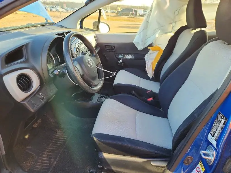 2012 TOYOTA YARIS 5-DOOR L  