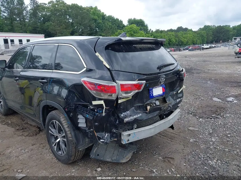 2016 TOYOTA HIGHLANDER XLE V6