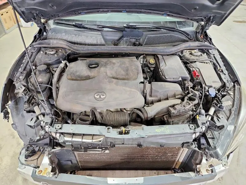 2017 INFINITI QX30 BASE  