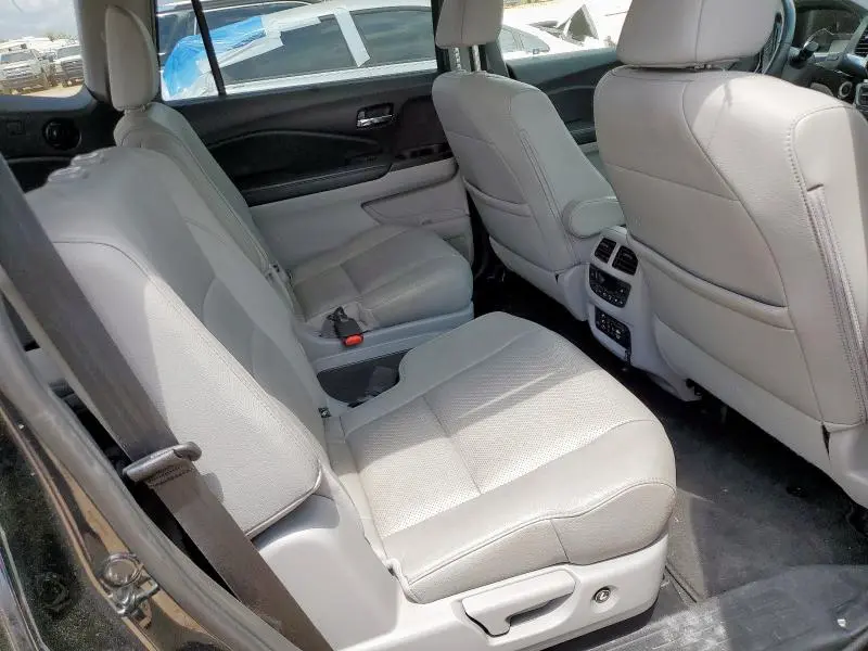2017 HONDA PILOT ELITE  