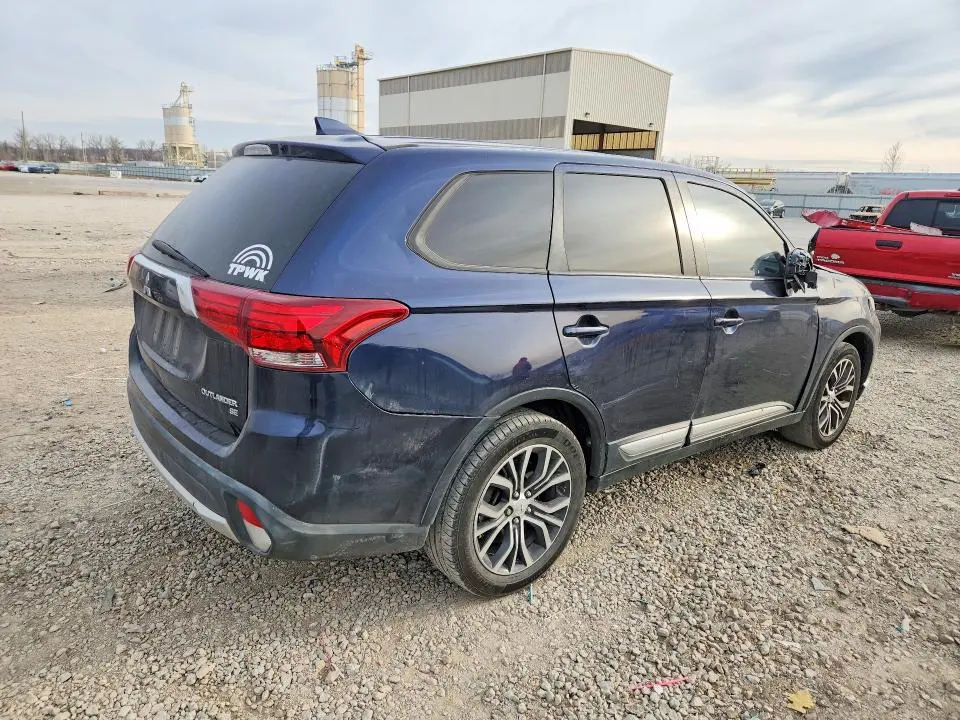2017 MITSUBISHI OUTLANDER SE  