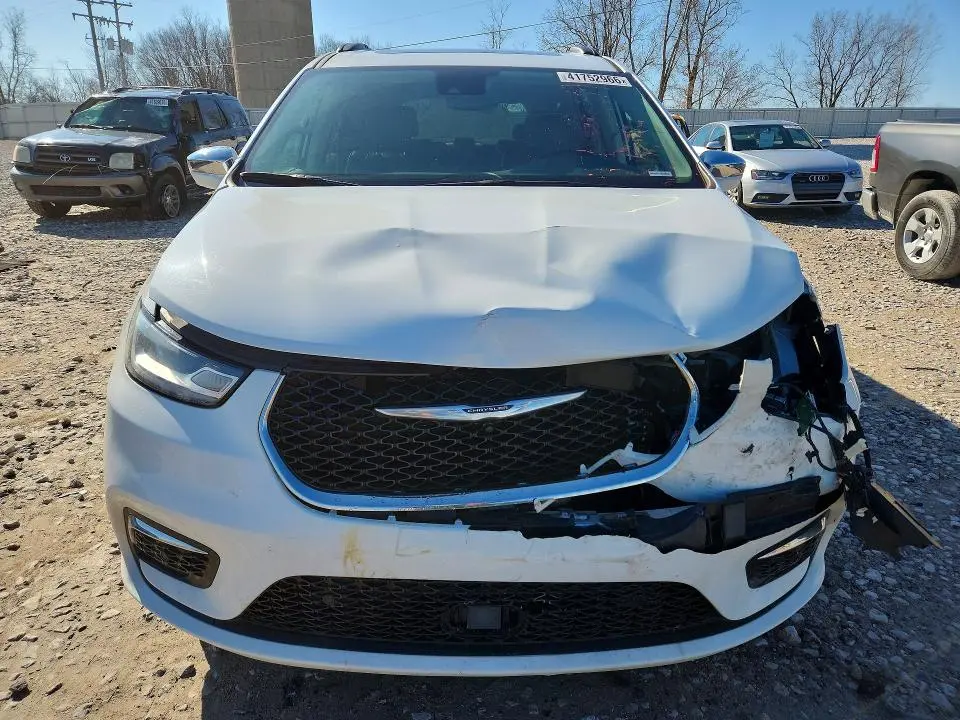 2022 CHRYSLER PACIFICA LIMITED  